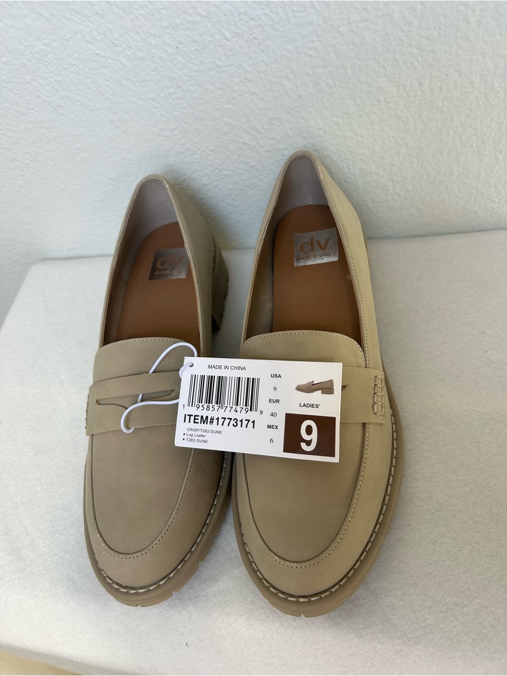 Dolce Vita Crispy Lug Sole Loafers Dune Beige Size 9 NWT
